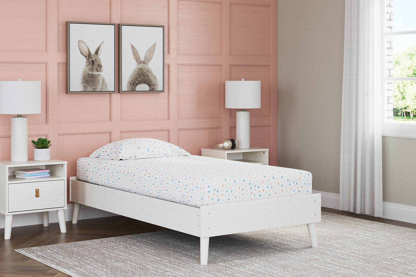 Aprilyn  Platform Bed