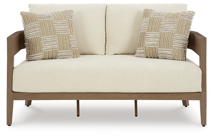 Serene Bay Loveseat w/Cushion